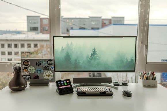 Desktop computer